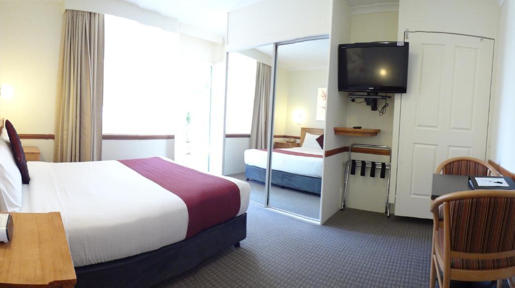 Three Explorers Motel Katoomba Room photo