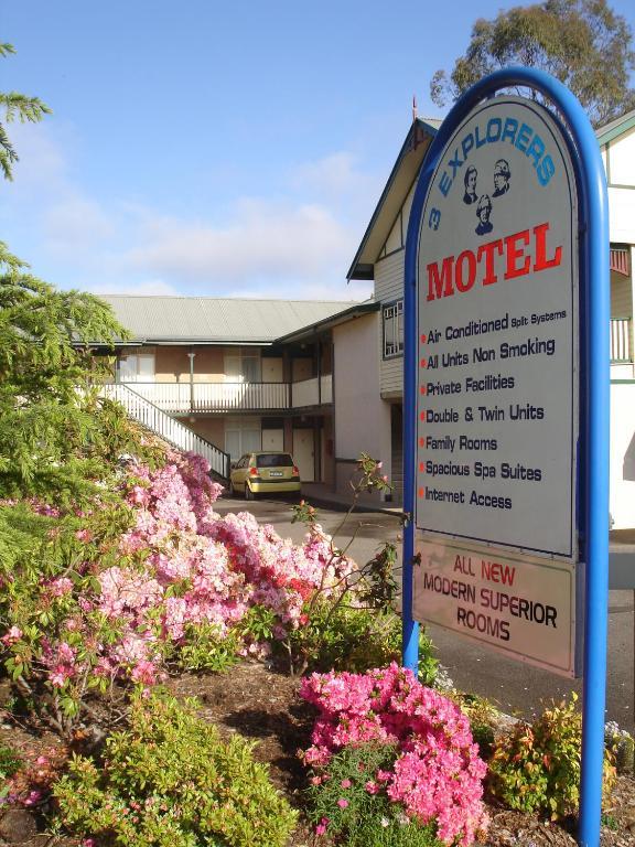 Three Explorers Motel Katoomba Exterior photo